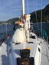 Beautiful Catalina 42 Sailboat In Puerto Vallarta, México