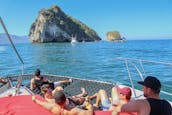 Trimarán personalizado de 45' con toboganes [todo incluido] en Puerto Vallarta, México