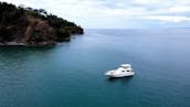 Passeio privado de baleias em iate de luxo de 53 pés ao pôr do sol, Manuel Antonio-Quepos  