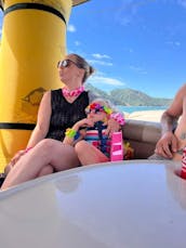 Crestliner Pontoon Boat Shasta Lake 