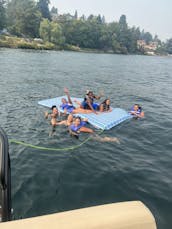 2025 Lowe  23 ft Pontoon Party Boat In Seattle Area And Surrounding Lakes