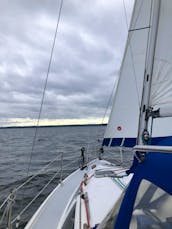 Puget Sound Sailing Adventure on 32' Hunter Sailboat