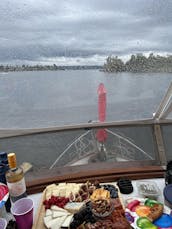 Hunky Dory Boat! Lake Union Lake WA tours, Karaoke system, Mini fridge!