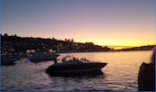 Barco Regal Cruiser de 30 pés. Cabine completa, grande deck de natação em Lake WA e Lake Union 