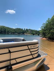 Lake Keowee Tritoon con 175 CV