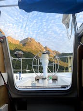 Hunter 29' Sailing Charter! Discover Alaska