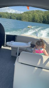 Ponton du lac Keowee 2022, 24 pieds, quai 140 CV (12 personnes), plage, pique-nique, salle de bain