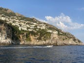 Excursion exclusive à Capri pour 10 personnes sur un bateau Aprea Mare avec Capitan Pietro