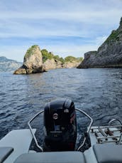 Lancha Romar Antillea de 19 pies en Sorrento y la costa de Amalfi