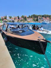 Private Boat Tours in Dalmatia with Colnago 35 Powerboat