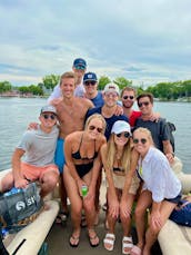 Up to 6 people Cruise Lake Minnetonka Bars, Bachelorette Parties and Big Island 