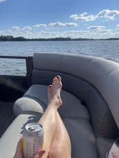 Spring Park Bay, Lake Minnetonka Montego Bay 20' Pontoon