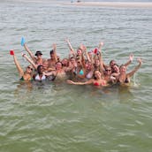 Bateau Tiki St. Pete Pink Pelican - Jusqu'à 18 personnes