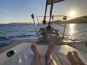 El mejor día de alquiler de vela a bordo del velero Baba de 40 pies en Santo Tomás