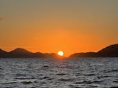 El mejor día de alquiler de vela a bordo del velero Baba de 40 pies en Santo Tomás