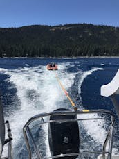 Pontón Godfrey Monaco de dos pisos con tobogán acuático en alquiler en North Tahoe