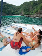 Experience the Freedom: Catamaran Charter - LAGOON440