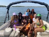 Luxury Pontoon Rental on Lake Lewisville | 70+ 5 Star Reviews