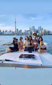 Private Unique 34' Beautiful Mark Twain Boat In Toronto, 8-10 persons, Sleeps 6