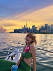 Toronto Yacht Charters - 40 Foot Express Cruiser!  WEEKDAY SPECIALS