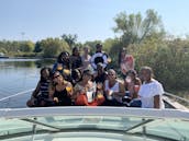 Yacht Trojan Express Cruiser de 40 pieds pour les visites de Toronto et plus encore ! OFFRES SPÉCIALES POUR LES JOURS DE SEMAINE