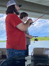 3 Day Minimum** 2018 Sun Tracker Party Barge 24 DLX Pontoon | Lake Ray Roberts