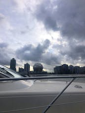 Fairline 59 Squadron Motor Yacht Rental in Vancouver, British Columbia