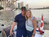 Descubra a beleza costeira de Vancouver a bordo de um iate Sea Ray Sundancer de 30 pés