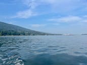 Découvrez la beauté côtière de Vancouver à bord d'un yacht Sea Ray Sundancer de 30 pieds