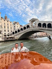 Private & Personalised Boat Tour with Tour Guide + Boat Driver in Venezia, Veneto