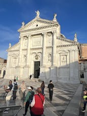 Private & Personalised Boat Tour with Tour Guide + Boat Driver in Venezia, Veneto