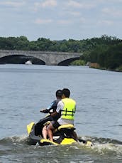 ¡Las motos acuáticas Sea Doo listas para rodar!