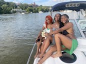 N'en rêvez pas. Vivez-le ! Louez et montez à bord du yacht Sea Ray Sundancer de 37 pieds à Washington, dans le district de Columbia