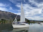 26' Macgregor navegando en monocasco en Willard Bay, Utah, Estados Unidos