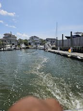 31ft Cabin Cruiser with Captain